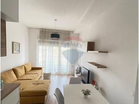 Apartament 1+1 me qera 21 Dhjetori Kontakti
