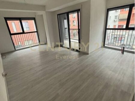 Apartment 3+2 For Sale on New Boulevard, Tirana - 264,600€ | 147 m² 264,600 €