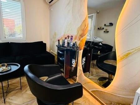 Vendesi Attività Estetica Comune di Parigi