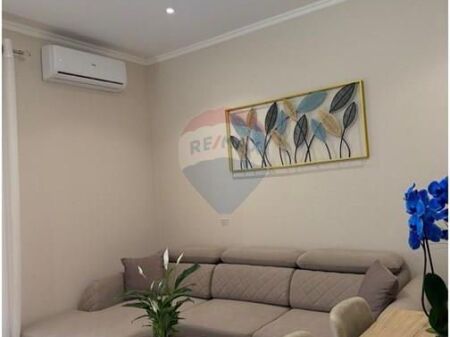 Apartament 1 +1 me qira ne Rr Kavaje