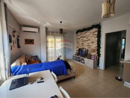 Apartament - Për Shitje - Qendra Kristal, Tiranë