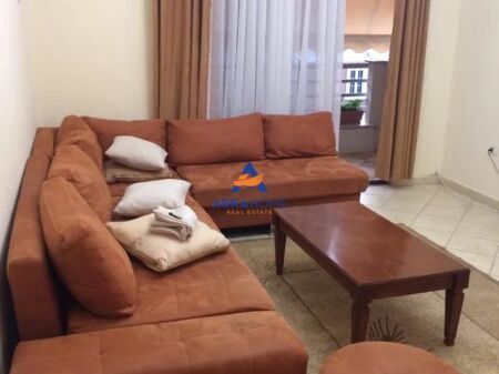 AFFITTASI APPARTAMENTO 3+1+2 BALCONI "COMPLESSO PANORAMA, DON BOSCO" 750 EURO (TRATTABILE)