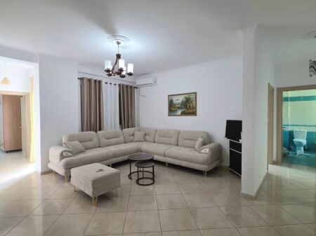 Appartamento 2+1+2 in Affitto a Lungo Termine – Vicino a Green Residence, Vlora