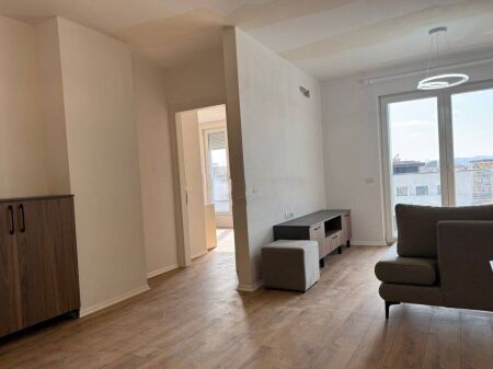 APARTAMENT PER QIRA 1+1 TEK RRUGA JORDAN MISJA,BULEVARDI I RI