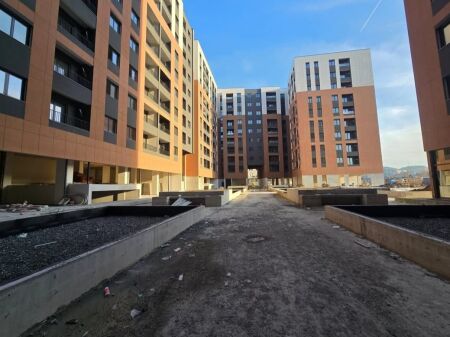 Shitet Apartament 2+1 ne faze perfundimtare   ne kompleksin "Urban Gate" ne Astir