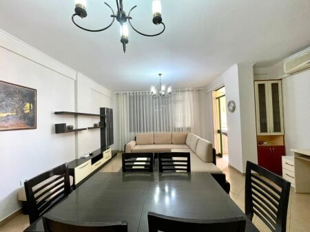 Apartament 2+1 per qira ne Kamez