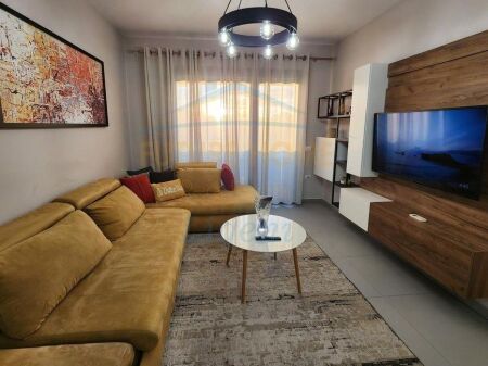 Qera, Apartament 1+1, Stadiumi Dinamo, Tirane.