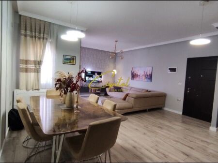 APARTAMENT ME QIRA 2+1 KOPSHTI BOTANIK 60.000 LEKE