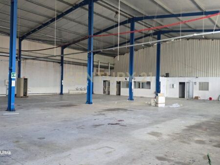 Magazzino in Affitto sull'Autostrada Durazzo-Tirana 770m2