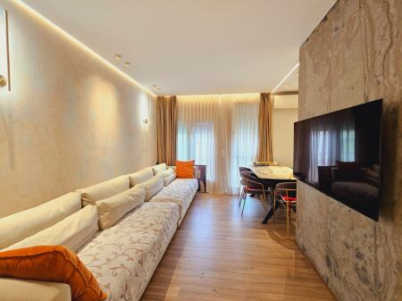 Jepet Qera: 2+1+2wc ( PAZARI I RI )*  *950€* - k5, Ashensor. - Super Investim **60k€ Kosto - me Arkitekt | Mobilim Modern, Elektro A++ & PARKET