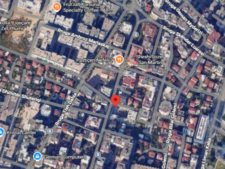 APARTAMENT 2+1+2 PER SHITJE TEK WHITE TOWER NE KOMUN TE PARISIT