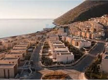 VENDIAMO SUPER APPARTAMENTO 1+1+VERANDA A GREEN COAST 2