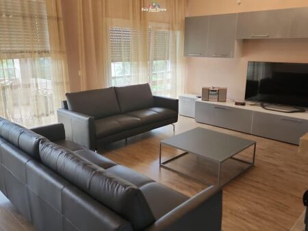 Villa a 2 Piani in Affitto 3+1 presso Long Hill Residence (ID BV22238) Tirana.