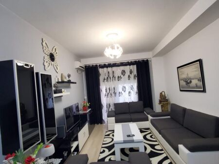 Qera, Apartament 1+1 , Fresk, Tiranë