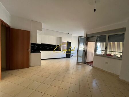 SHITET APARTAMENT 2+1 RRUGA E DIBRES 33.000.000 LEKE