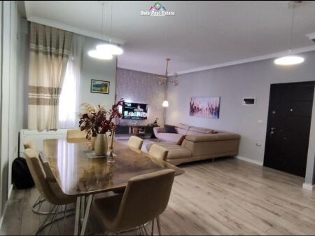 Apartament Me Qera 2+1 Tek Kopshti Botanik (ID B2201798) Tirane