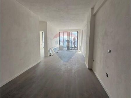 Apartament 3+1+2 ne shitje , Ish Fusha e Aviacionit