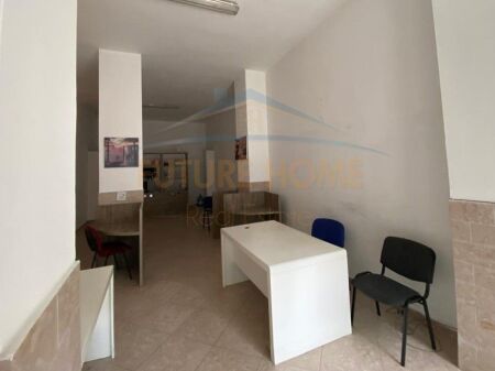 Affitto, Locale Commerciale, Ex Esposizione, Tirana