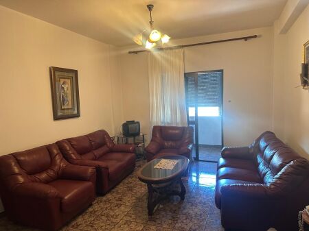 🏢At Xhamlliku, near the school “Niket Dardani” an apartment 2+1, furnished, 40,000 LEKE is for rent