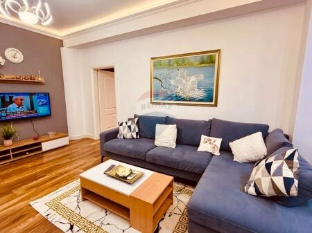 Apartament 1+1 Blloku