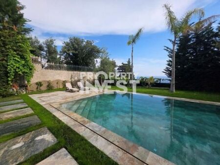Fantastic villa for sale in Dhermi