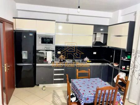  Jepet me qera apartament 1+1 – Fresku (Ish Fizika Bërthamore)