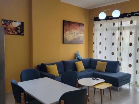 Apartament me qera 1+1 - Rruga Kavajes, prane kompleksit Delijorgji