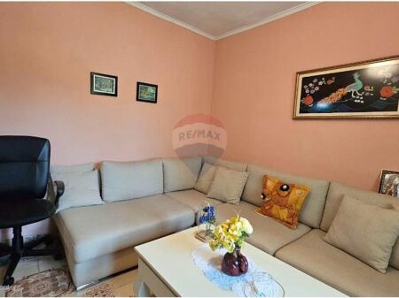 Apartament - Për Shitje - Rruga Sitki Çiço, Tiranë