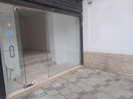 Locale commerciale in affitto