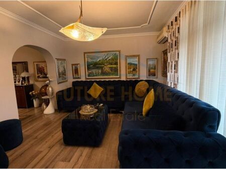 Shitet, Apartament 2+1 , 21 Dhjetori