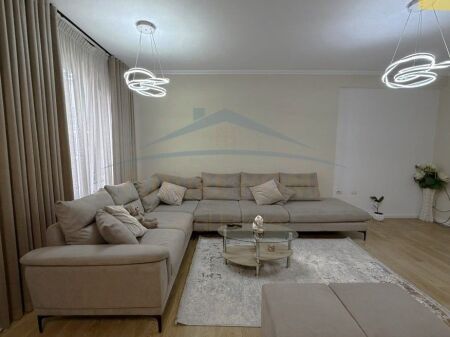 Shitet, Apartament 2+1+2 , Unaza e Re