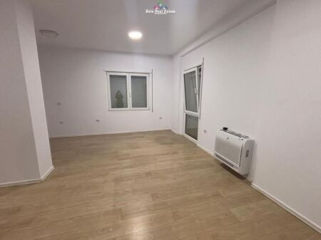 Ufficio in Affitto 2+1 Vicino a Rruga e Kosovareve ( ID BZ2865) Tirana