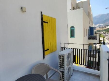 Shitet Apartament 1+1 170 000 Euro Drimadhes