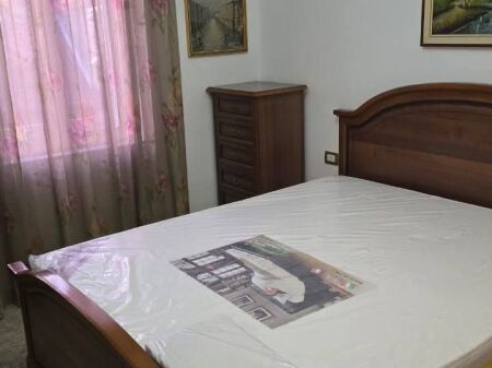 JEPET ME QERA APARTAMENT 2+1, RRUGA E DIBRES , NE MEDRESE (AFËR QENDRËS)
