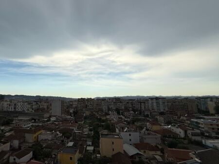  Shitet Apartament 3+1 – Rruga Jordan Misja, pranë Bulevardit të Ri 