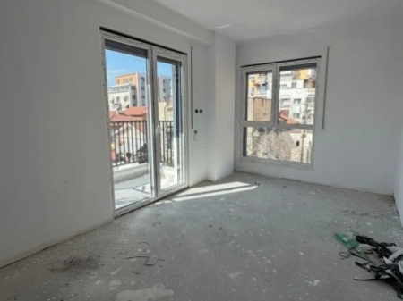  Shitet Apartament 2+1 – Ali Demi, Tregu Elektrik  
