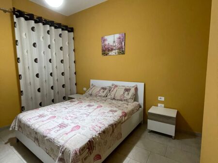  Jepet me Qira Apartament 1+1 – pranë Square 21