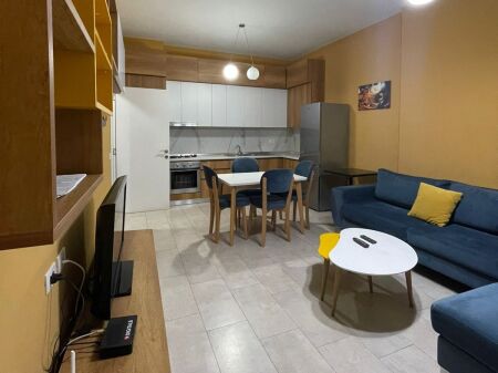  Jepet me Qira Apartament 1+1 – pranë Square 21
