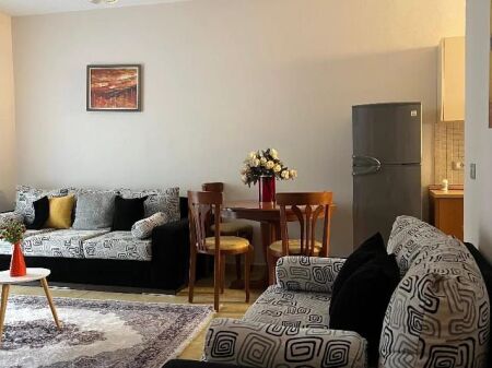 Jepet me qera Apartament 1+1 Mine Peza