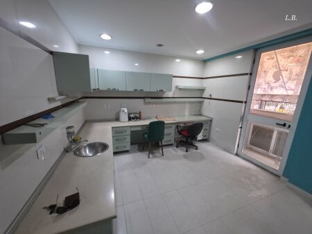 PREMISES FOR RENT AT KIKA 1 PARIS COMMUNE (SUITABLE FOR OFFICE OR CLINIC)