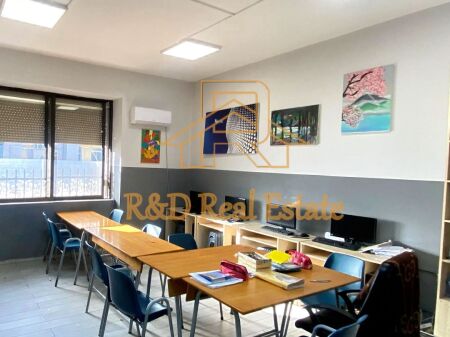  LOCALE IN AFFITTO – Vicino a Blloku, Via Sami Frashëri