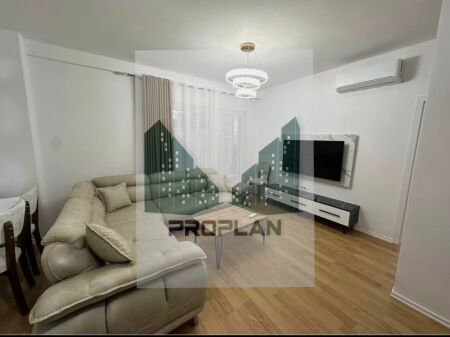 JEPET ME QIRA  Apartament 1+1  Zogu i Zi