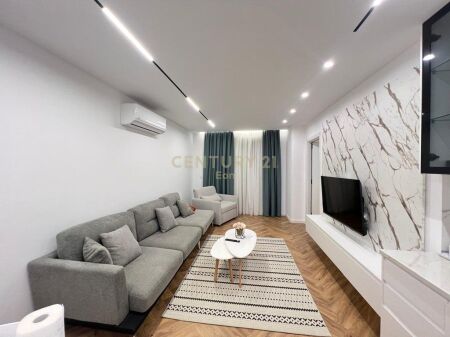 Shitet Apartament 1+1, prane Grand Blue Fafa, Golem