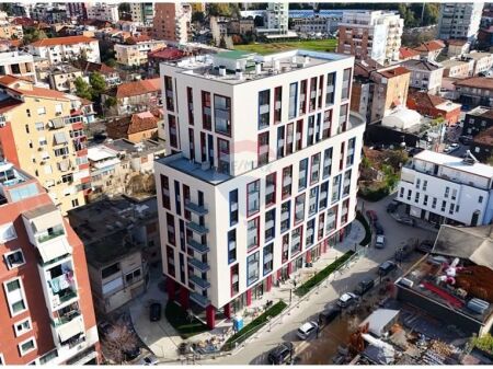 Shitet apartament3+1 -Komuna e Parisit