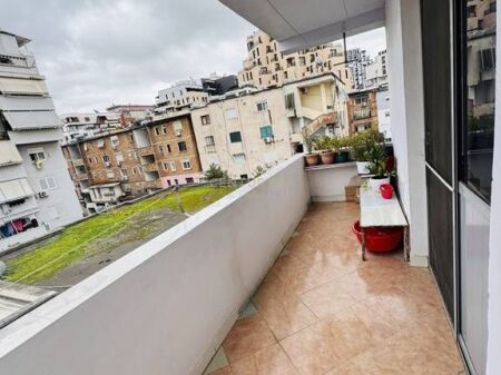 JEPET ME QERA APARTAMENT 1+1 NE ZEMER TE TIRANES