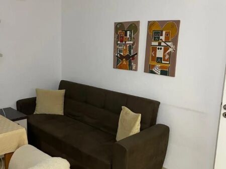 Jepet me qera  Apartament 1+1 Laprake prane Kmy