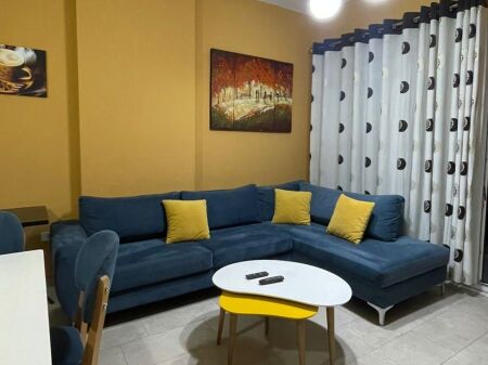  Jepet me Qira Apartament 1+1 – pranë Square 21