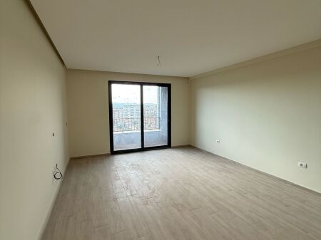OKAZION Shitet apartament 3+1 te Rruga Jordan Misja