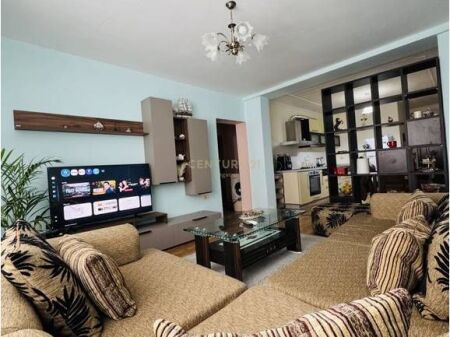 LISTIM I RI. Apartament 1+1 me qera në zemër të Tiranës! 700 Euro