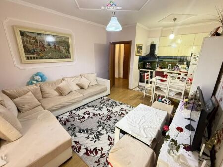 Apartament Me Qera 1+1 Ne Fresk (ID B2101575) Tirane
